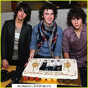 pics jonas brothers