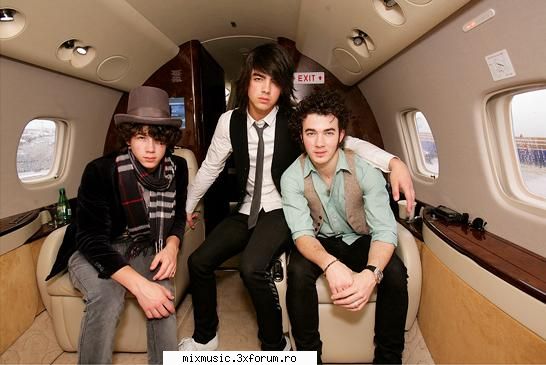 :zzz: pics jonas brothers