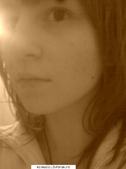 Hellau everybody - Ma numesc Iulia.Am 14 ani si sunt din Mangalia - ~ �Welcome� ~